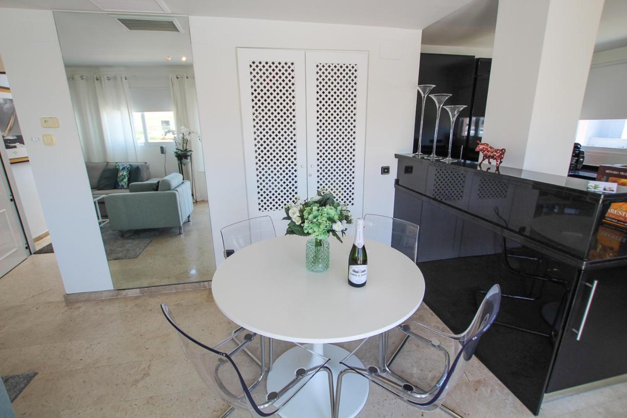 Penthouse La Paz 9 - Castle View Apartment Морайра Екстериор снимка