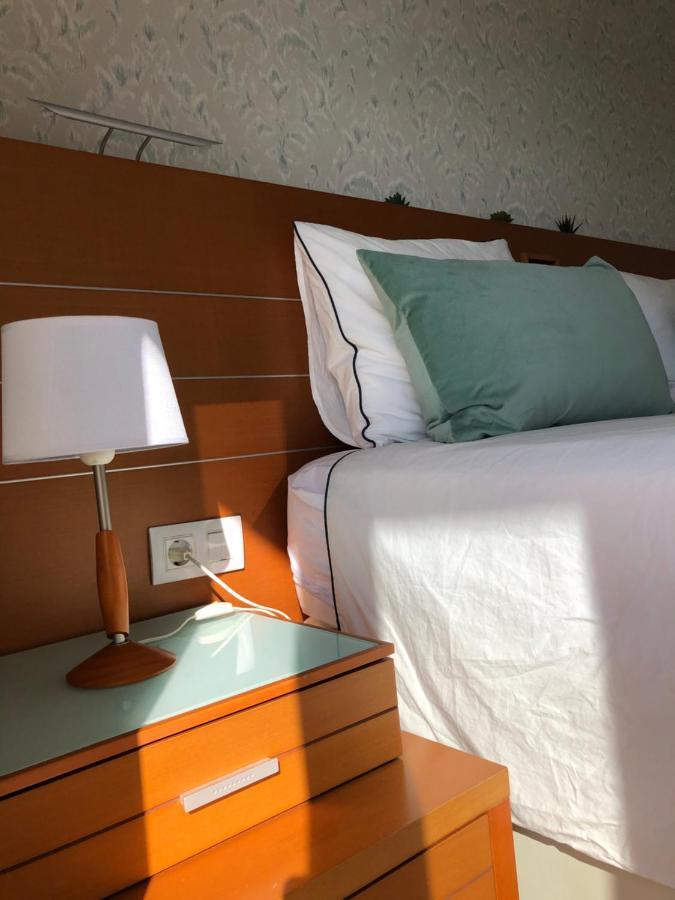 Penthouse La Paz 9 - Castle View Apartment Морайра Екстериор снимка